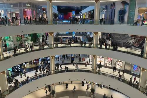 Retail & Shopping Mall Fit-Out Royala Esthetic Interior Sharjah